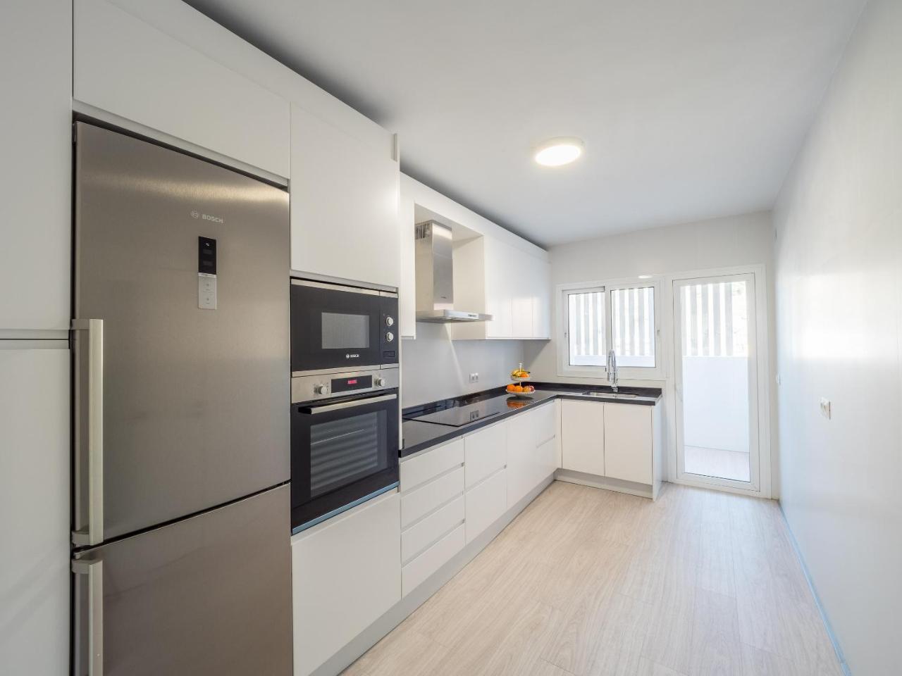 Malagueta Sea View - Premium Apartment Малага Екстериор снимка