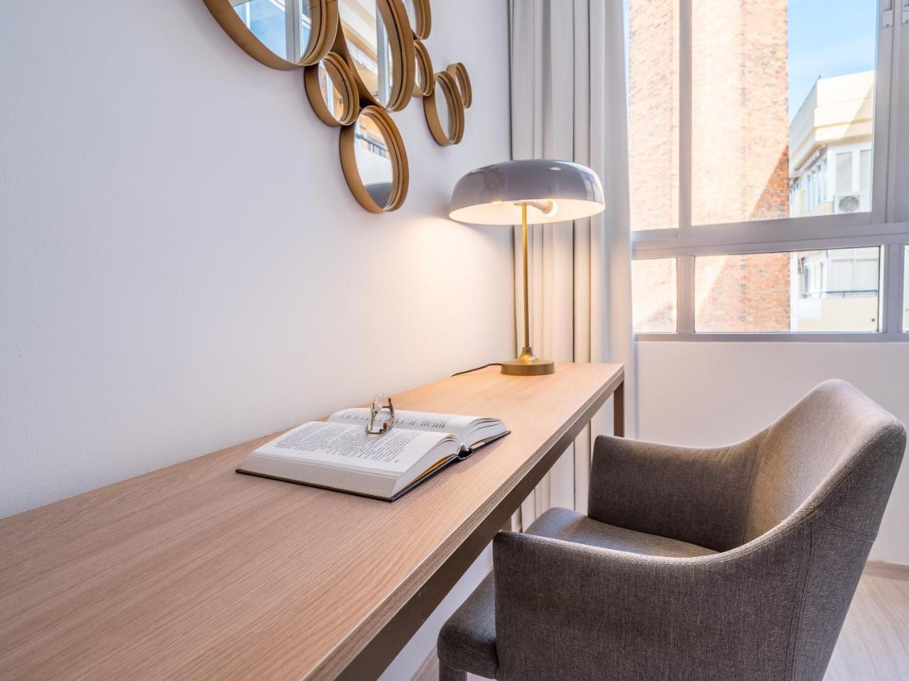 Malagueta Sea View - Premium Apartment Малага Екстериор снимка