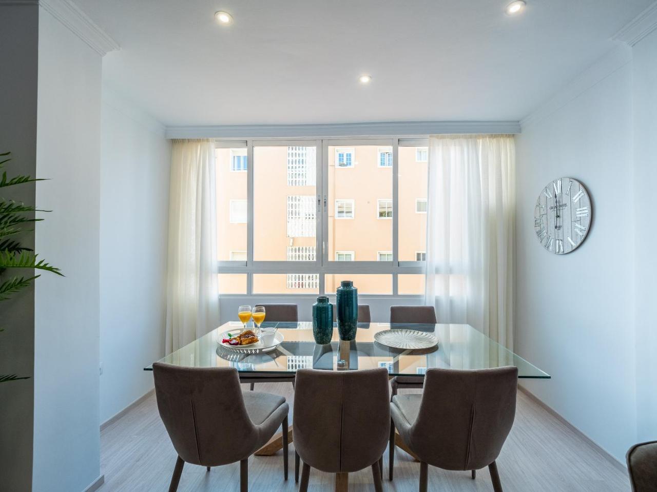 Malagueta Sea View - Premium Apartment Малага Екстериор снимка