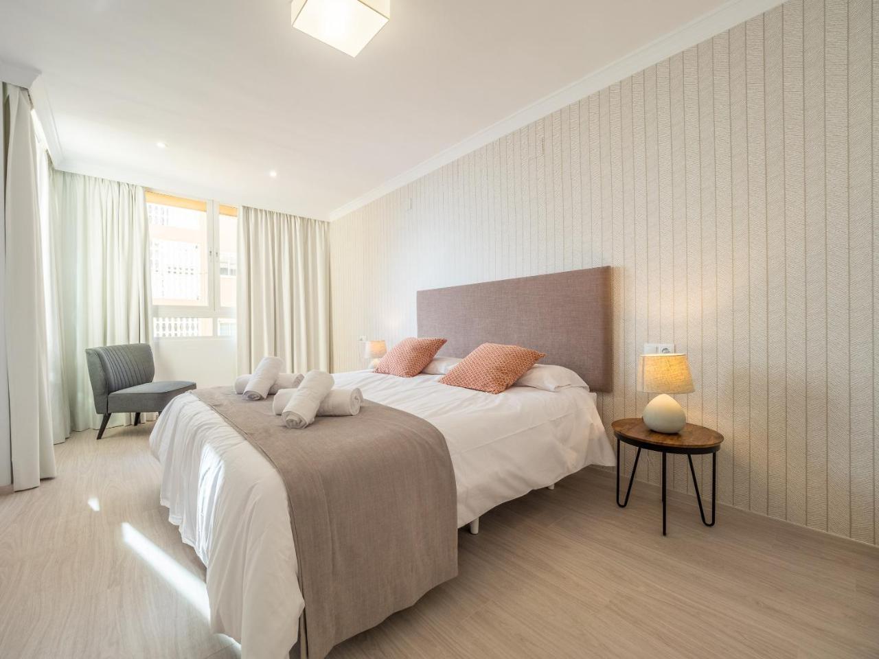 Malagueta Sea View - Premium Apartment Малага Екстериор снимка
